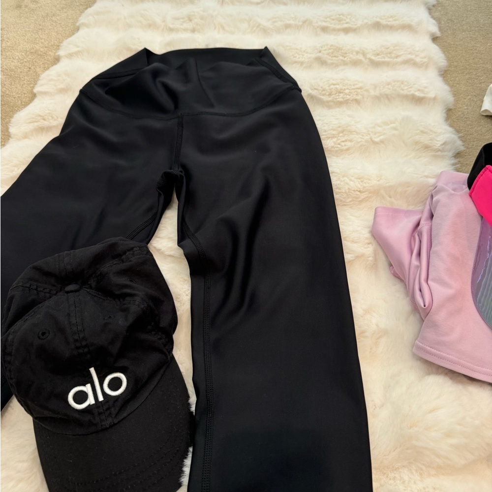 ALO Yoga Black Leggings & hat
